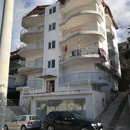L.T. Noar'S Apartment ซารานเดอ ภายนอก รูปภาพ